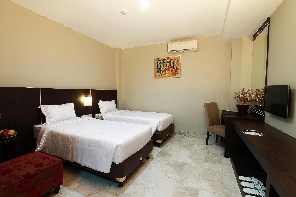 Grand Hatika Hotel Tanjung Pandan Kültér fotó