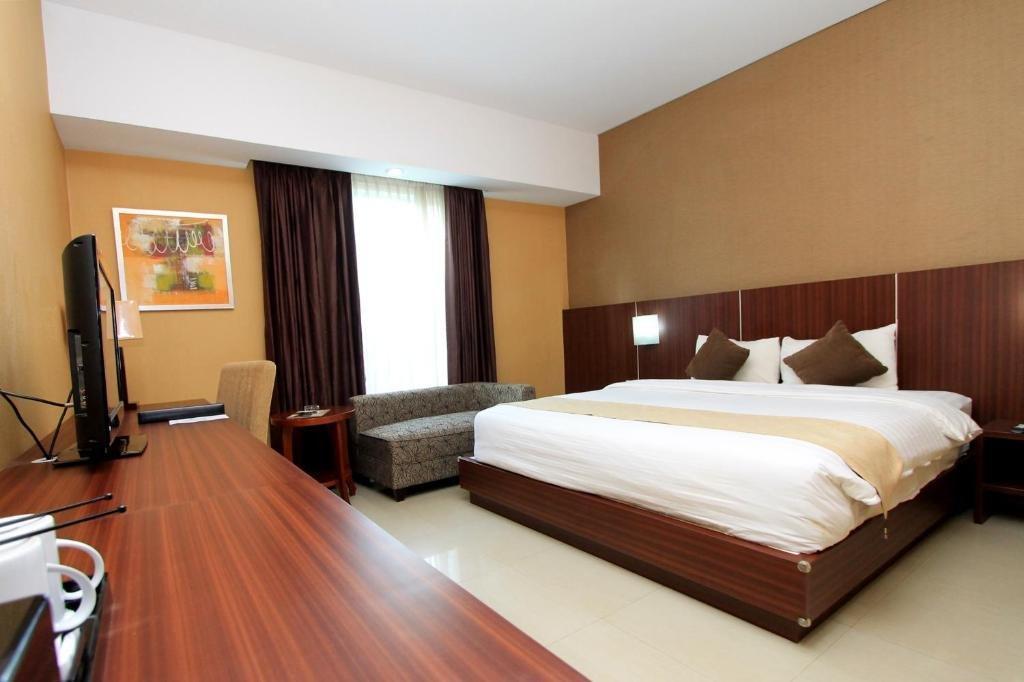 Grand Hatika Hotel Tanjung Pandan Kültér fotó