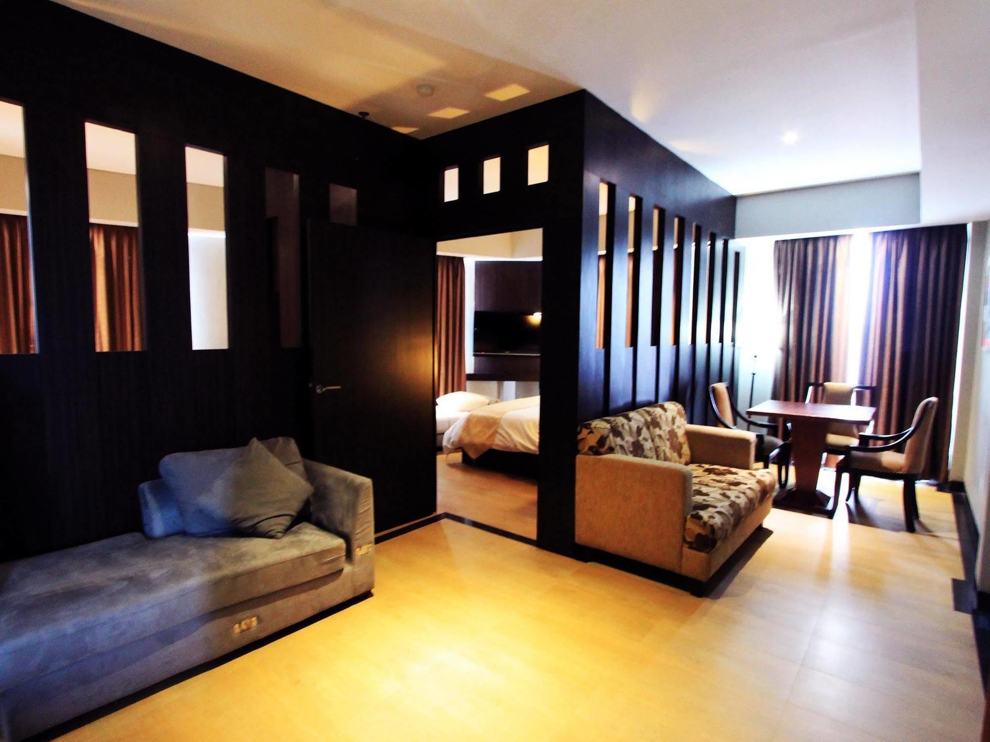 Grand Hatika Hotel Tanjung Pandan Kültér fotó