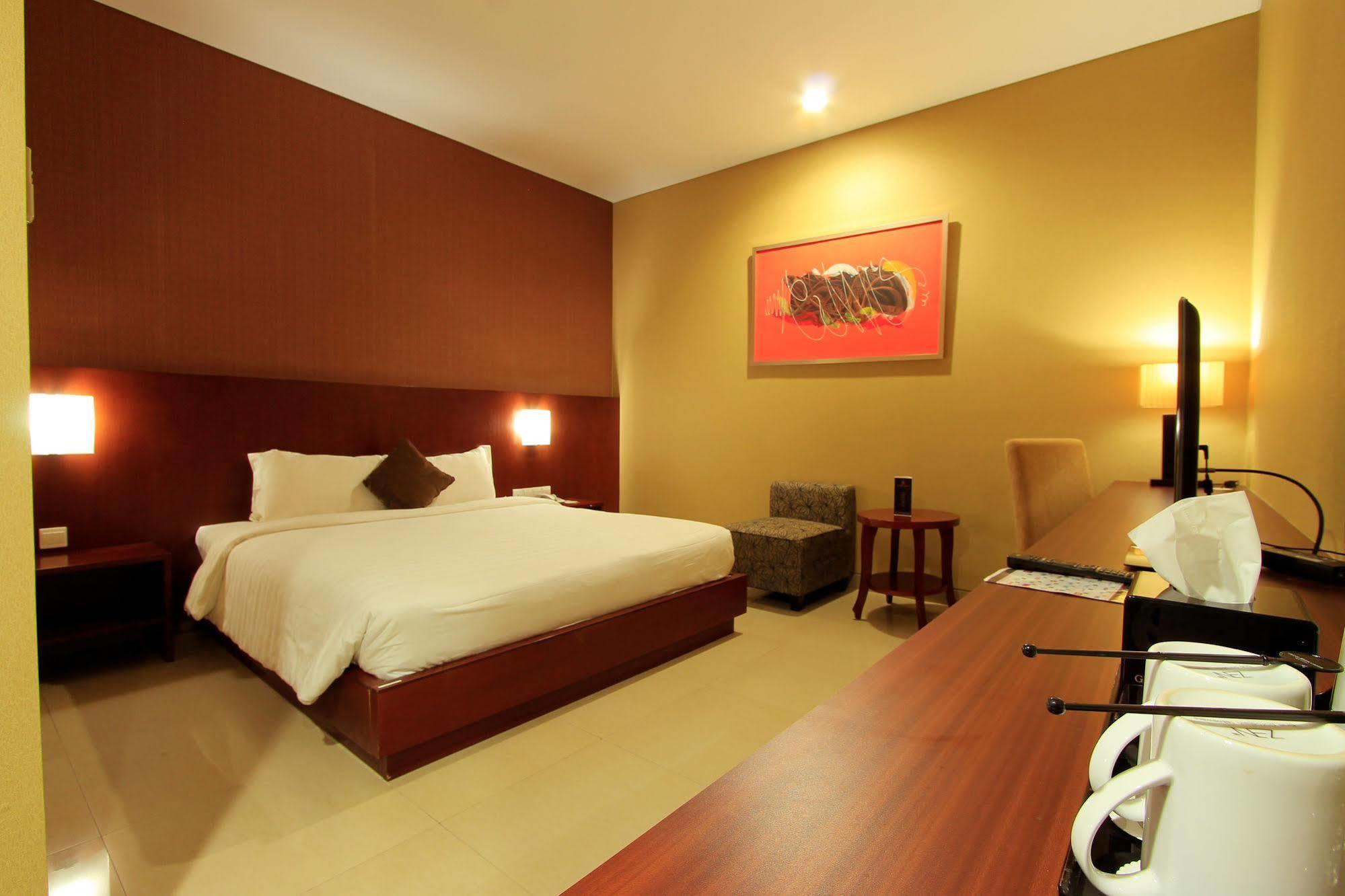 Grand Hatika Hotel Tanjung Pandan Kültér fotó
