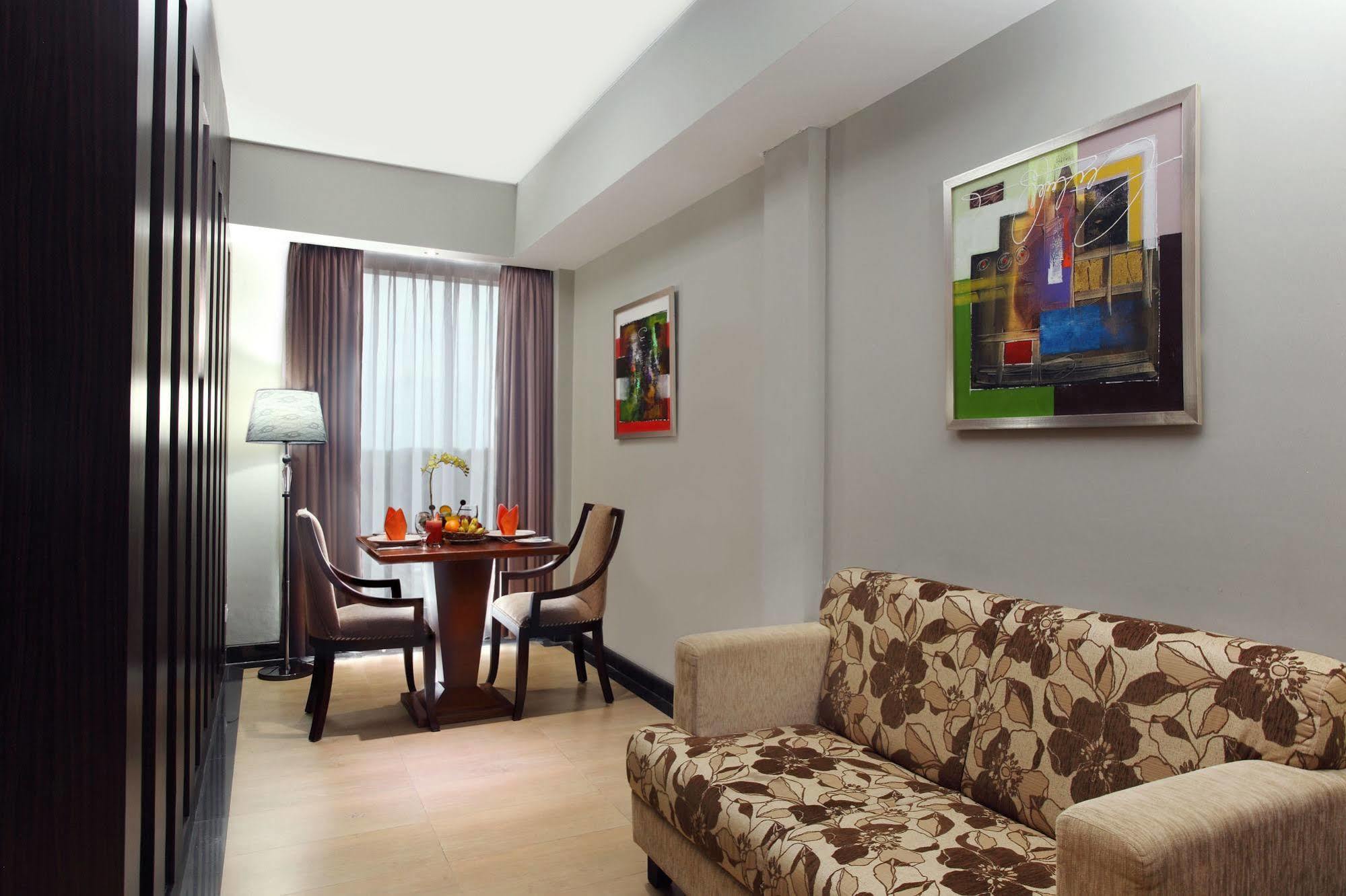 Grand Hatika Hotel Tanjung Pandan Kültér fotó