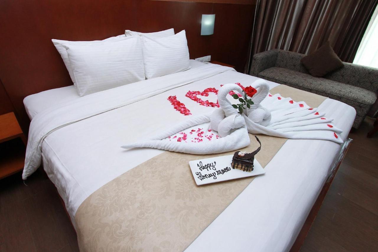 Grand Hatika Hotel Tanjung Pandan Kültér fotó