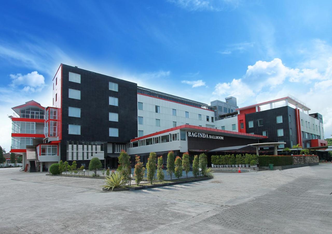 Grand Hatika Hotel Tanjung Pandan Kültér fotó
